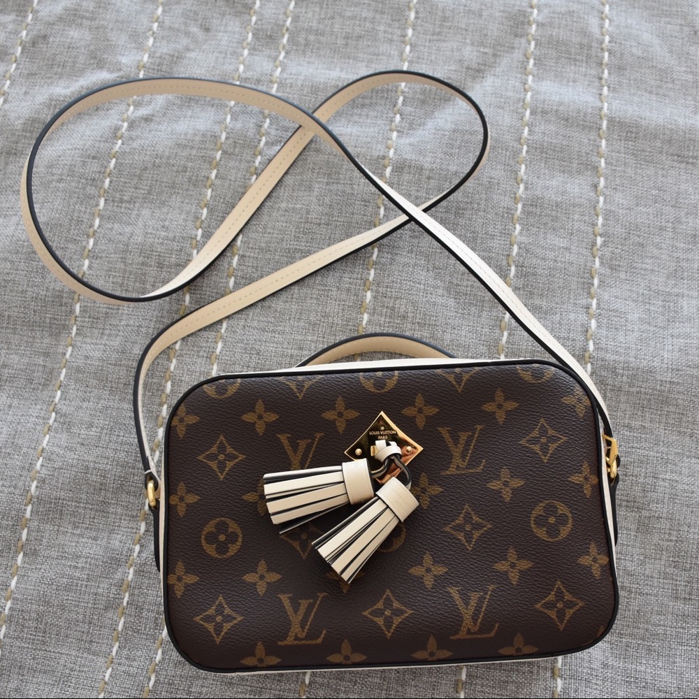 ❤️SOLD❤️Louis Vuitton Saintonge Cream White